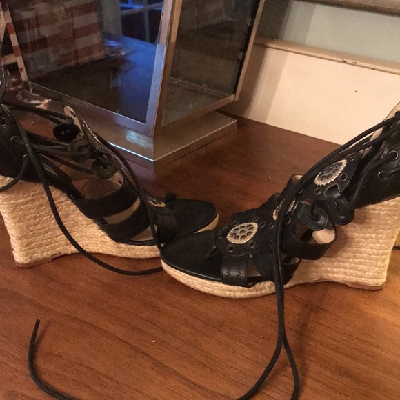 Stunning Michael Kors Wrap around Sandals. - Picture 9 of 14